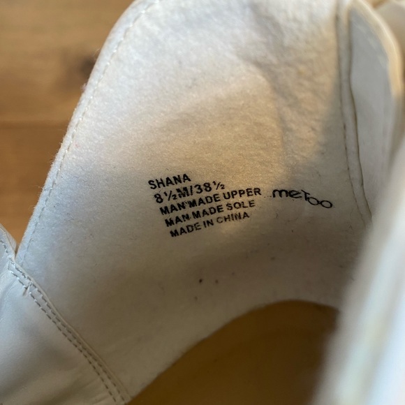 Me Too Shana White Western Booties - Picture 5 of 6